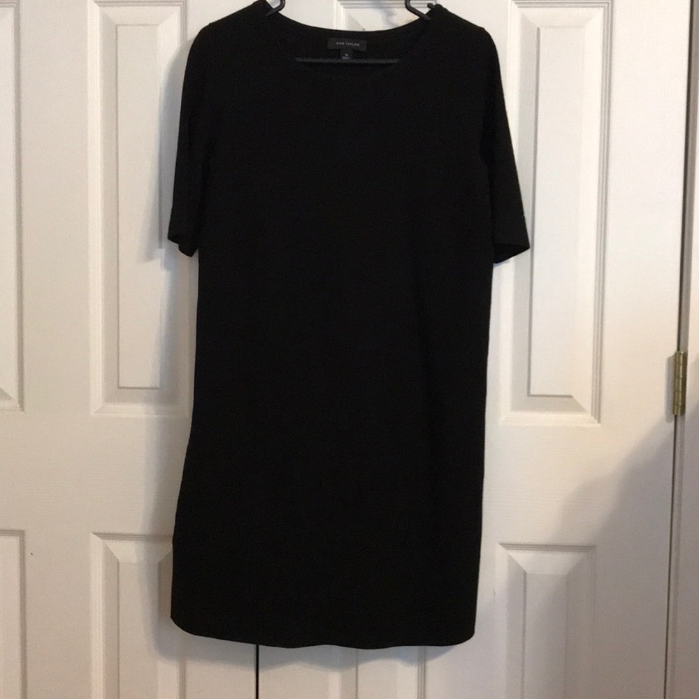 Ann Taylor little black dress size M